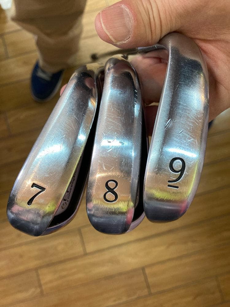 ＥＰＯＮエポン　アイアンＡＦ７０５（７番〜Ｐ・Ａ・Ｓ）６本ゼロス６(1FLEX)