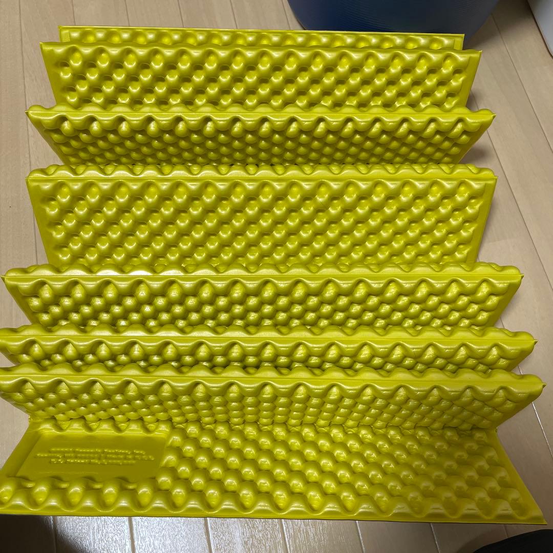 THERMAREST Zライトソル マット シルバー/レモン Rサイズ