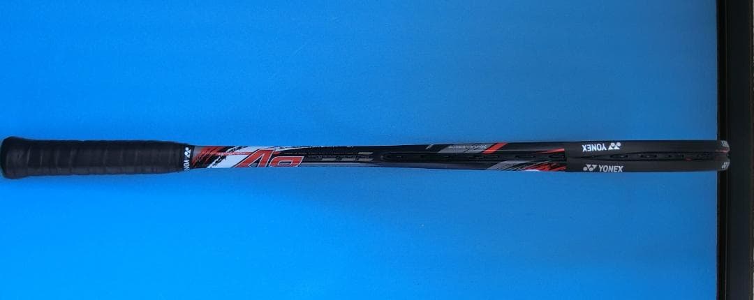 【美品】名器　YONEX NANOFORCE 8V 　赤/黒　　ガムブースト