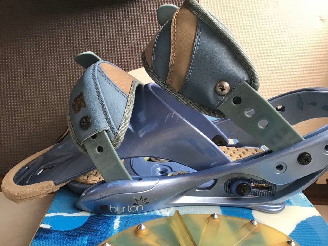 〈ビンテージ〉Burton スノーボード 青/白 バインディング付き（2007）