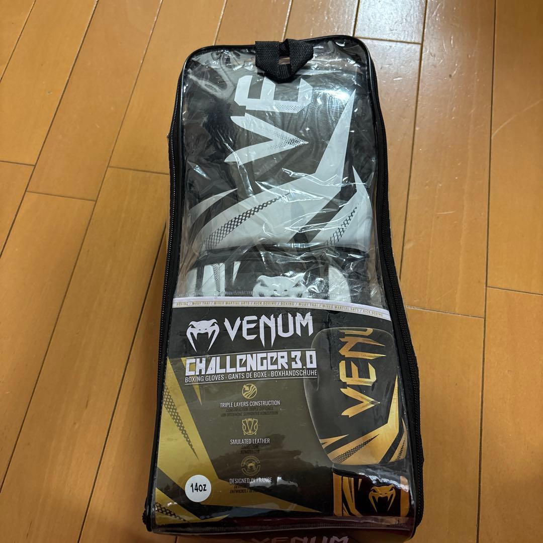新品未使用 VENUM ボクシンググローブ 14oz