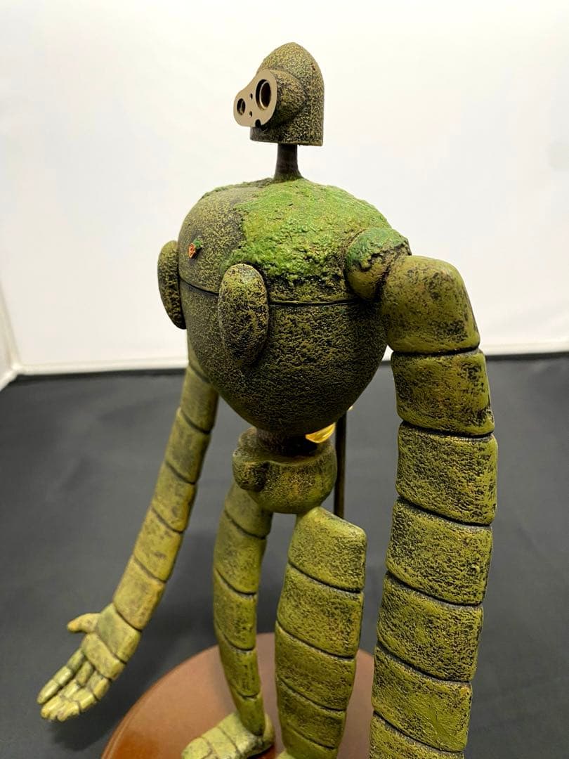 [希少品]天空の城ラピュタロボット兵　「庭園 バージョン」フィギュア+♪テト付き
