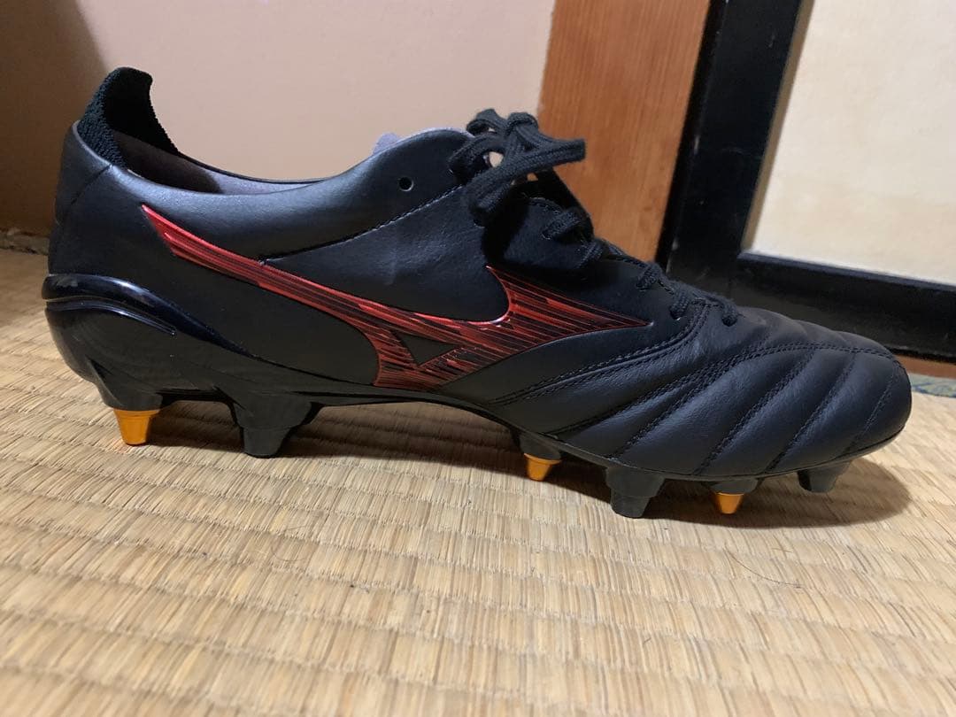 Mizuno MORELIA NEO 4 ブラックカラー (ポイント取り換え式)