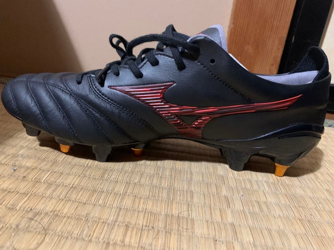 Mizuno MORELIA NEO 4 ブラックカラー (ポイント取り換え式)