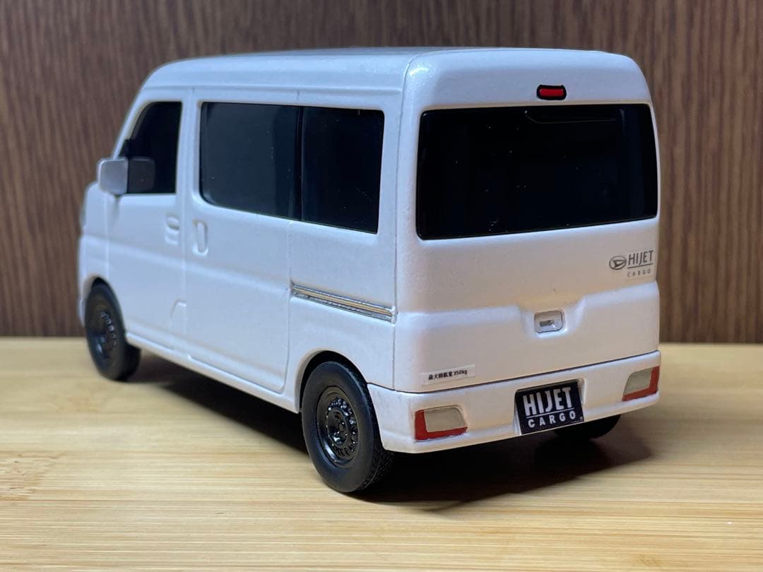 ハイゼットカーゴ　シャイニングホワイトパール　ホイール艶消しブラック　美品
