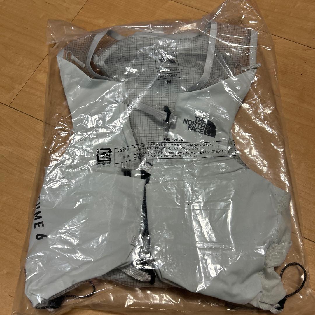 新品未使用 ノースフェイス ヒューム6 サイズM fume6