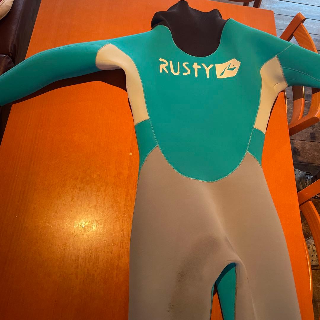 RUSTY 青色 ウェットスーツ 膝パッド付き