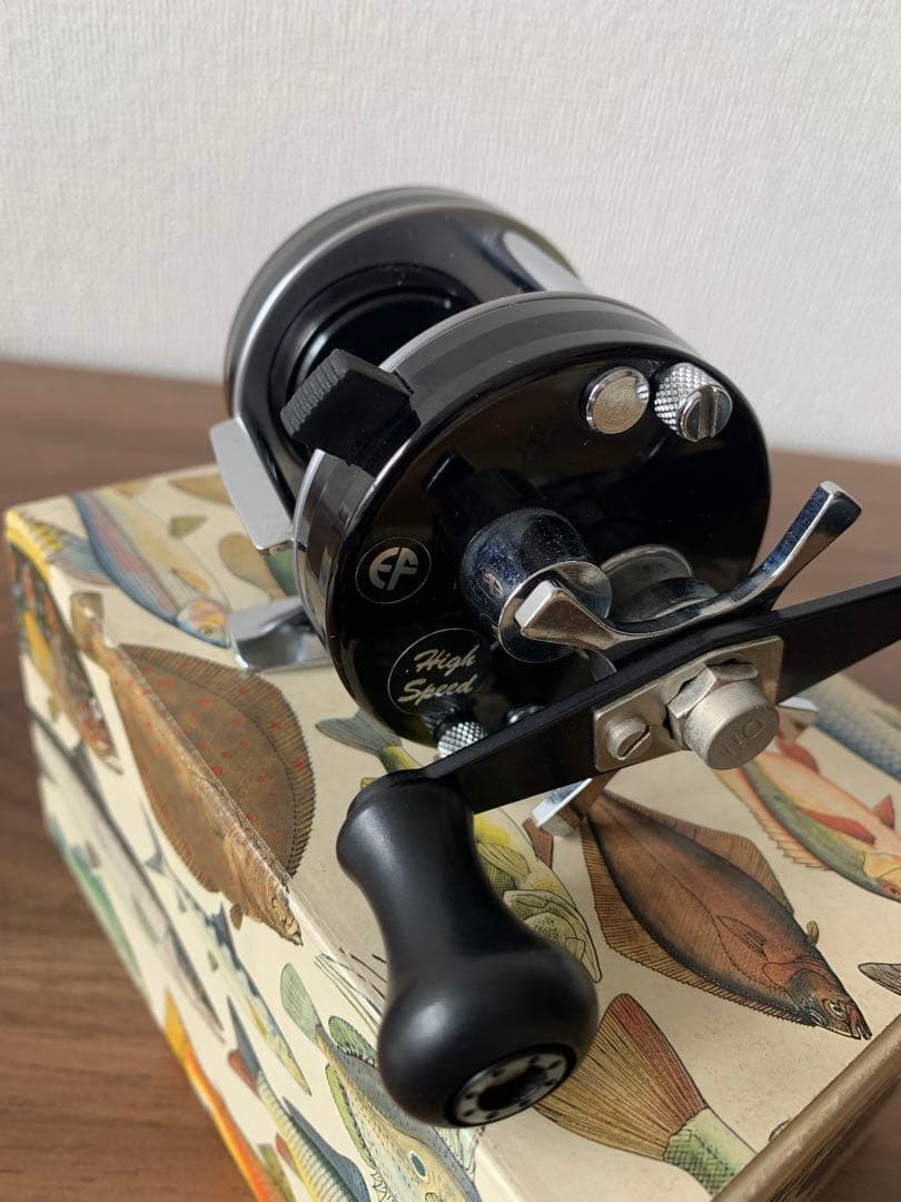 ABU Ambassadeur 1500 C ブラック ベイトリール新品未使用