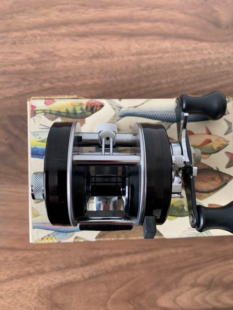 ABU Ambassadeur 1500 C ブラック ベイトリール新品未使用