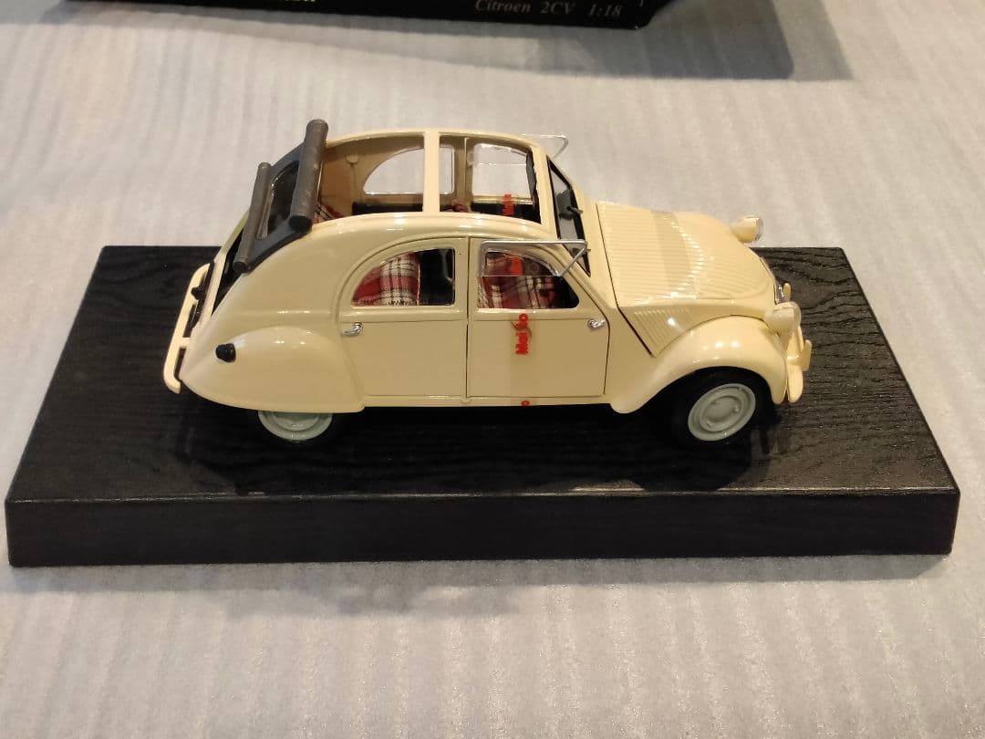 CITROEN　Spesial Edicion（店舗のシール添付あり）　箱あり