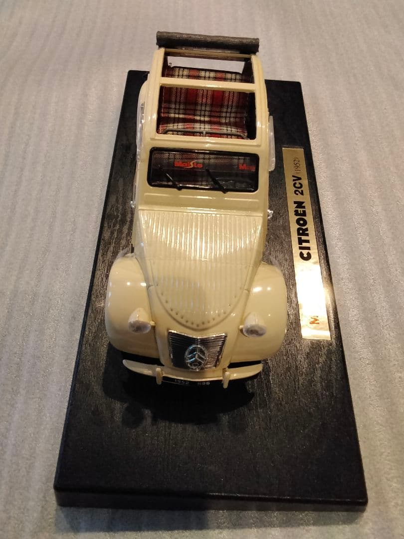 CITROEN　Spesial Edicion（店舗のシール添付あり）　箱あり