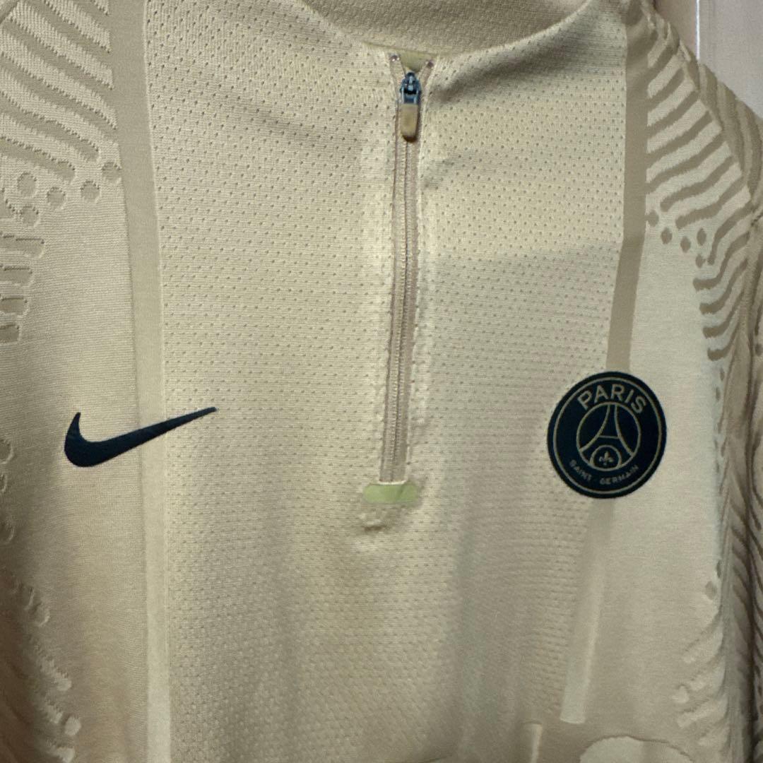 Nike Paris Saint-Germain 創立50周年記念