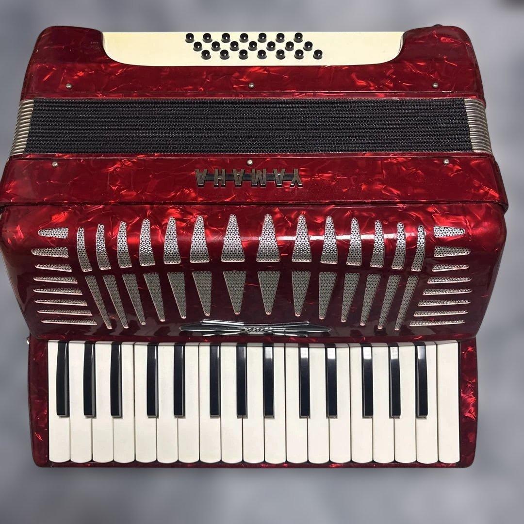 Yamaha 赤 アコーディオン 32鍵 ケース付き