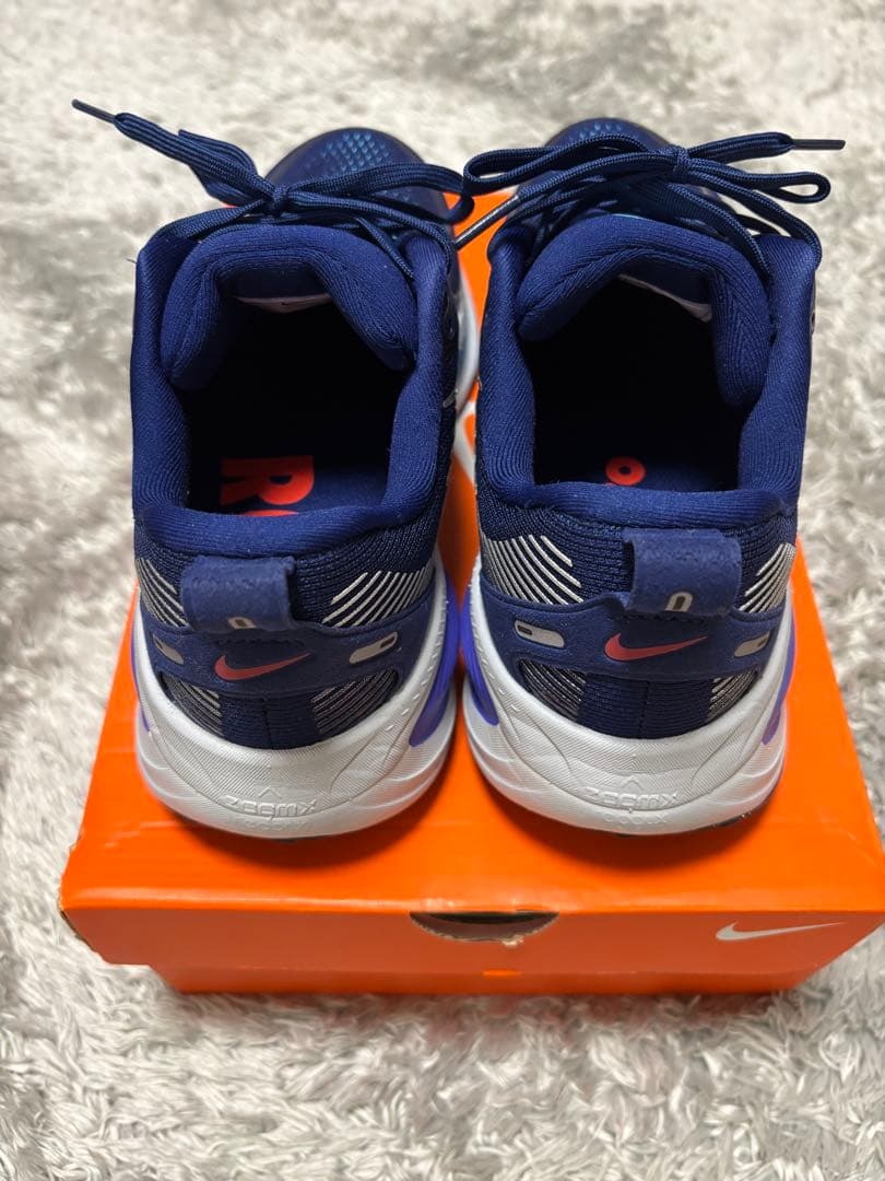 Nike Vomero18のネイビーランニングシューズ　26.5cm