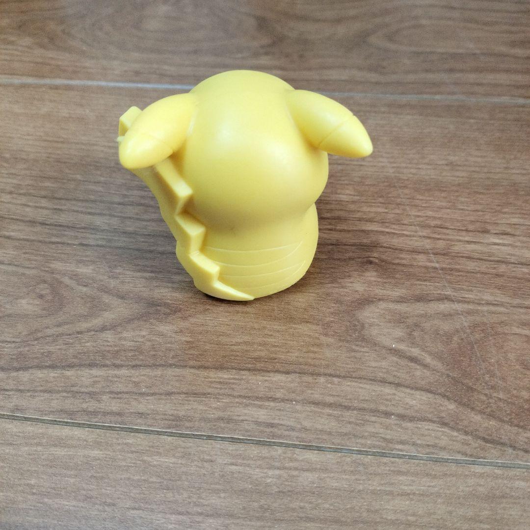 ピカチュウ　マスコット