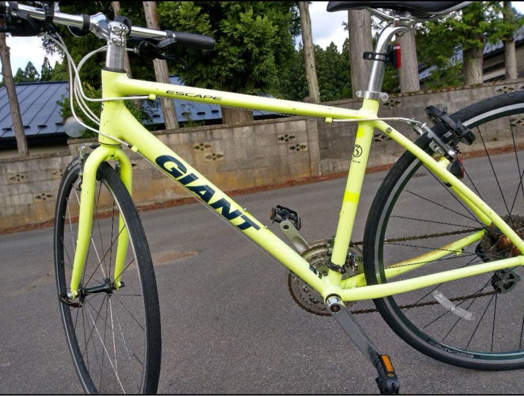 giant r3escapeクロスバイクイエロー
