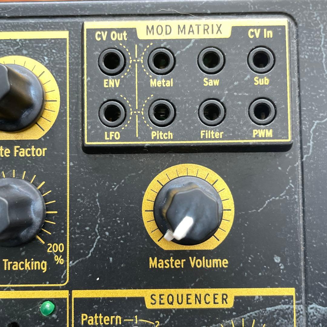 限定モデルArturia MicroBrute Creation Edition
