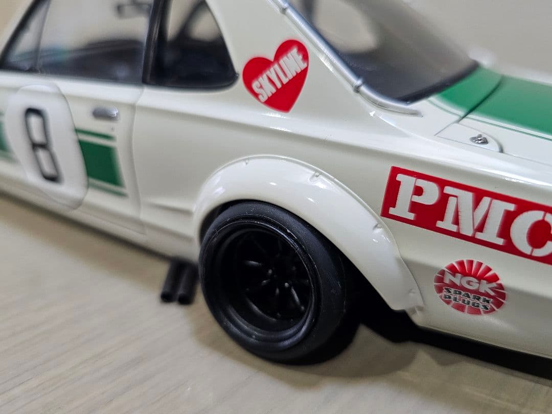 AUTOart NISSAN SKYLINE GT−R RACING NO.8