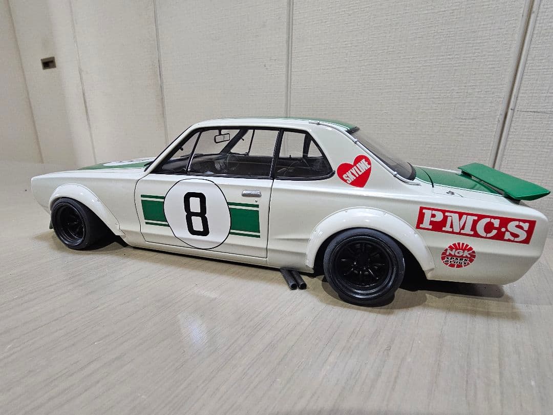 AUTOart NISSAN SKYLINE GT−R RACING NO.8