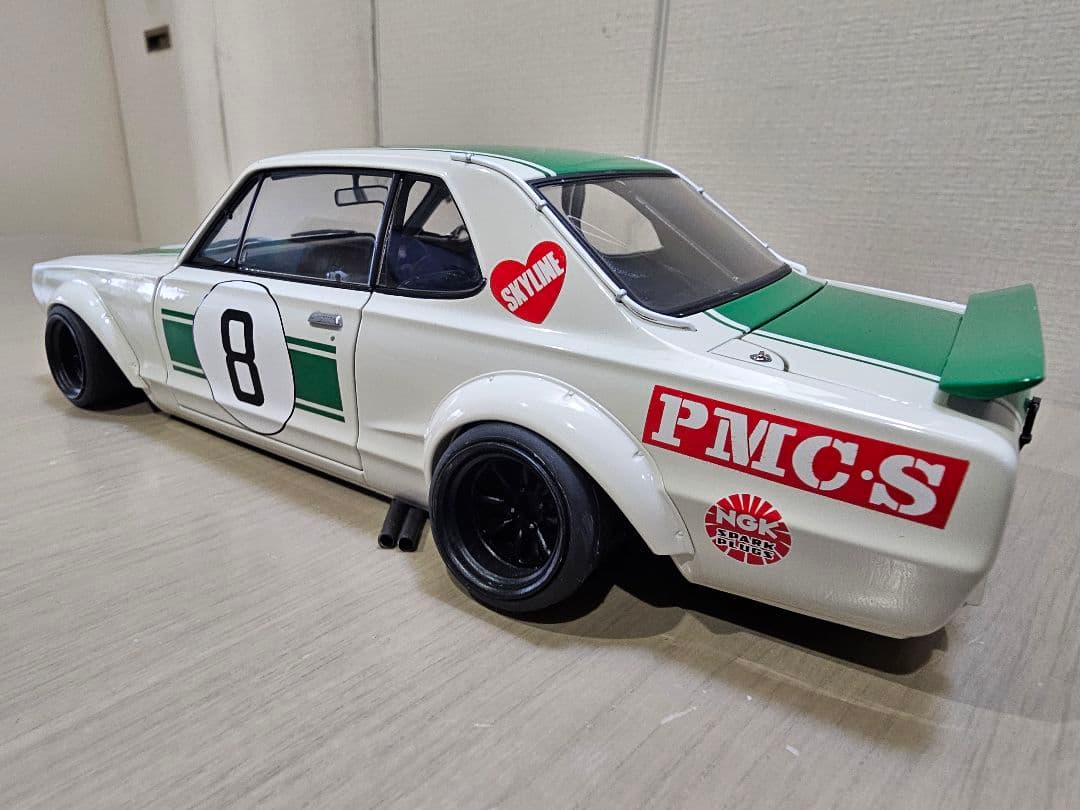 AUTOart NISSAN SKYLINE GT−R RACING NO.8