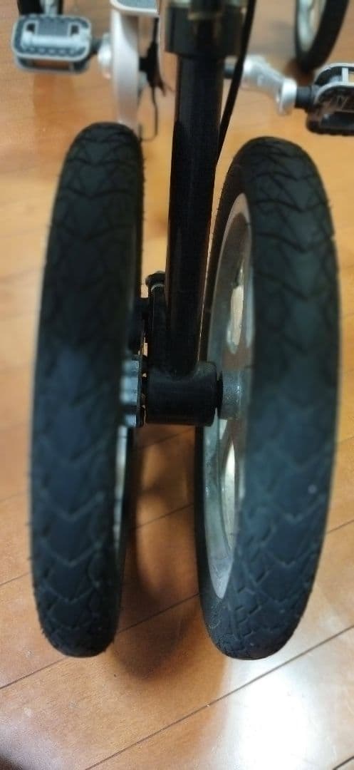 【ノーパンクタイヤ】四輪輪自転車 クークル