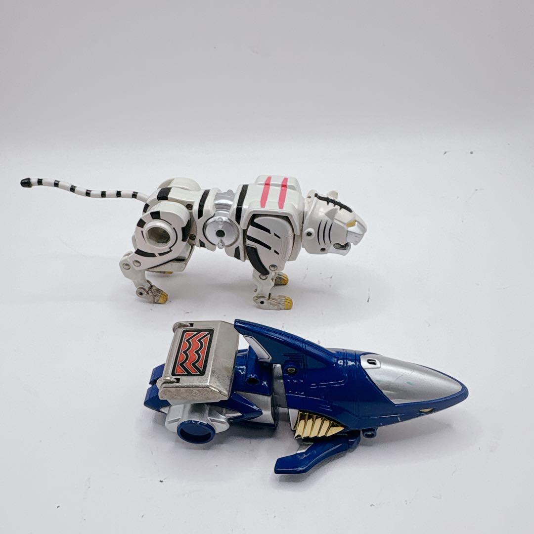 【超希少】DX百獣合体ガオナイト トイザらス限定 ガオナイトガオコング