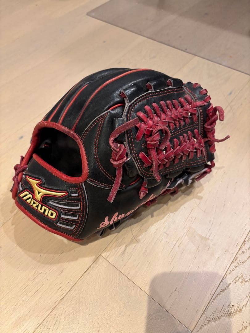 Mizuno 野球グローブ 黒/赤　一般軟式　大人用