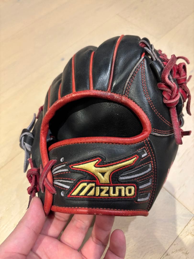 Mizuno 野球グローブ 黒/赤　一般軟式　大人用