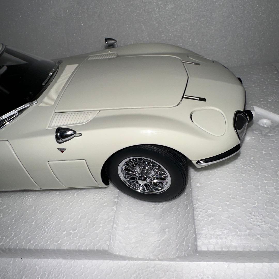 オートアート 1/18 トヨタ2000GT ワイヤースポークホイール