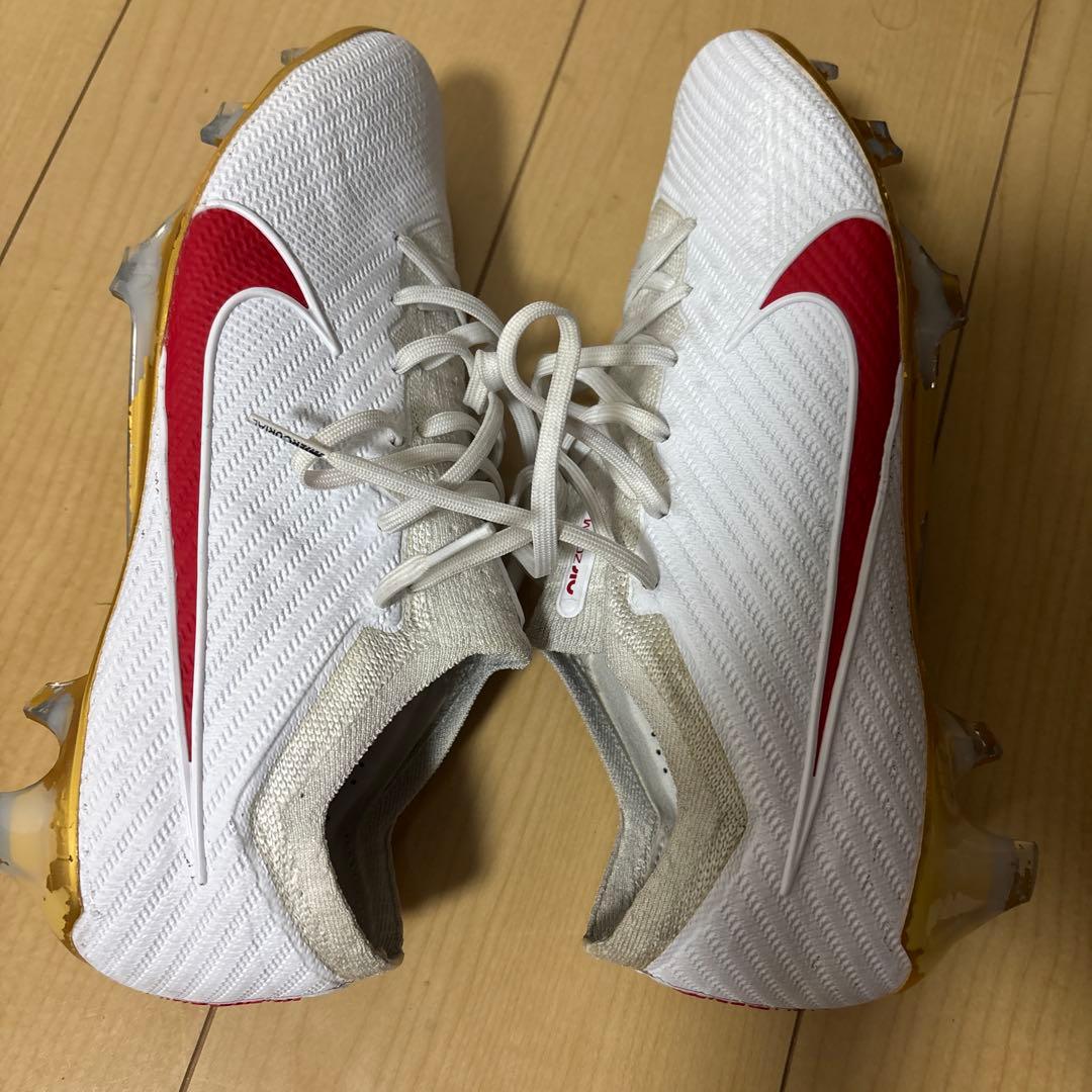 Nike サッカーシューズ ホワイト/レッド