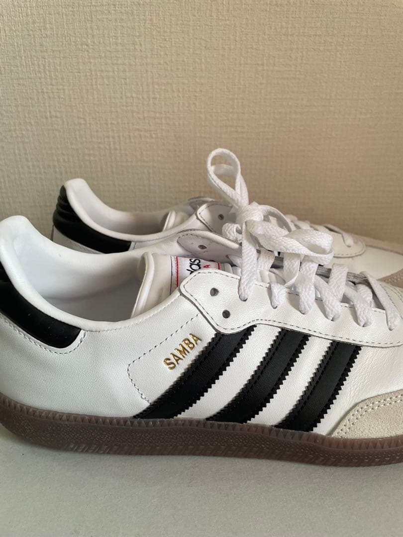 adidas SAMBA classic フットサル 屋内コート