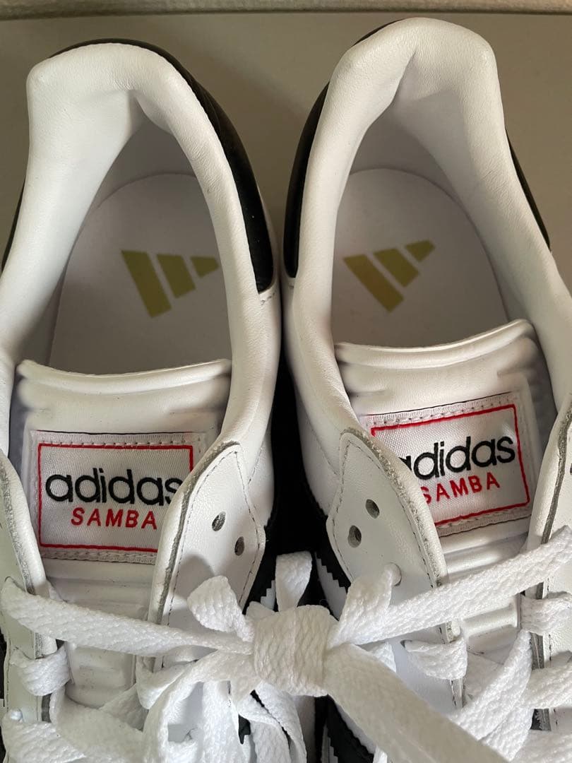 adidas SAMBA classic フットサル 屋内コート