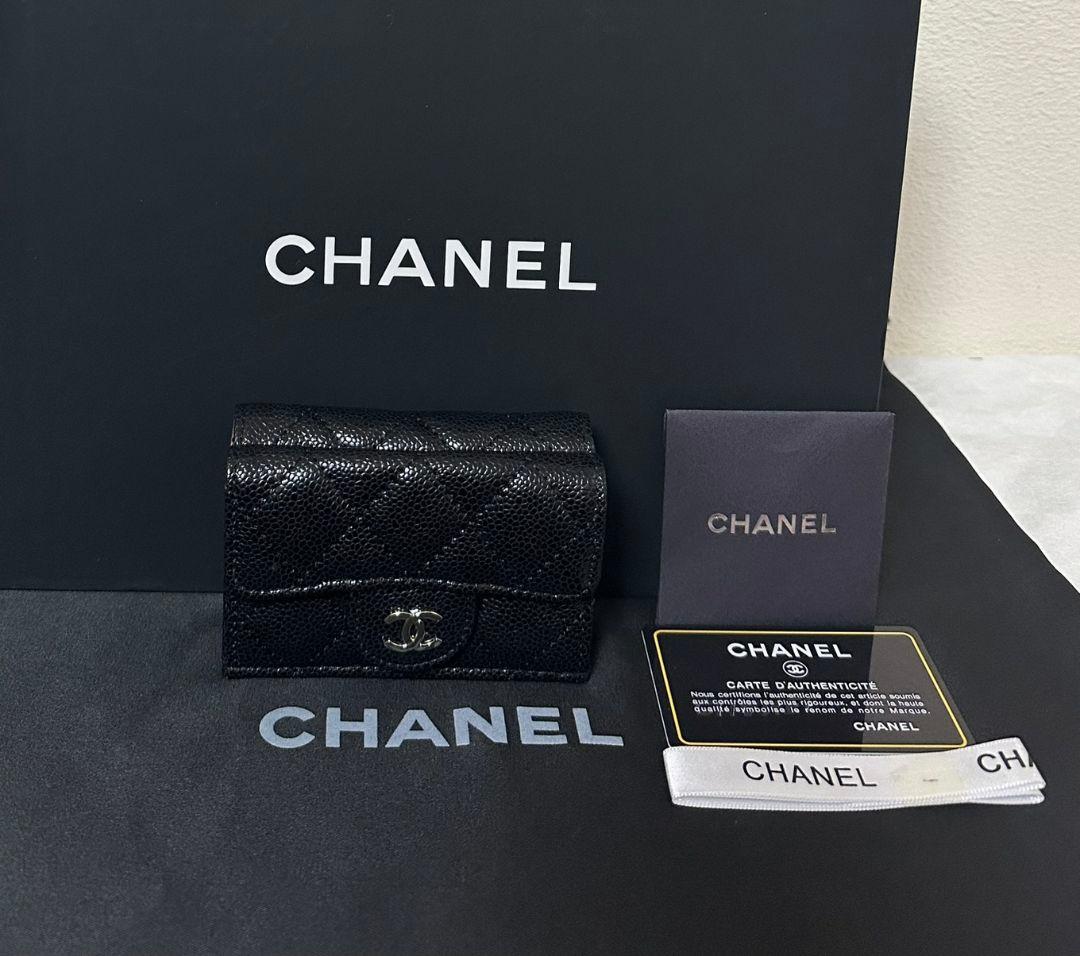 CHANEL ノベルティキルティングレザー折り財布ブラック
