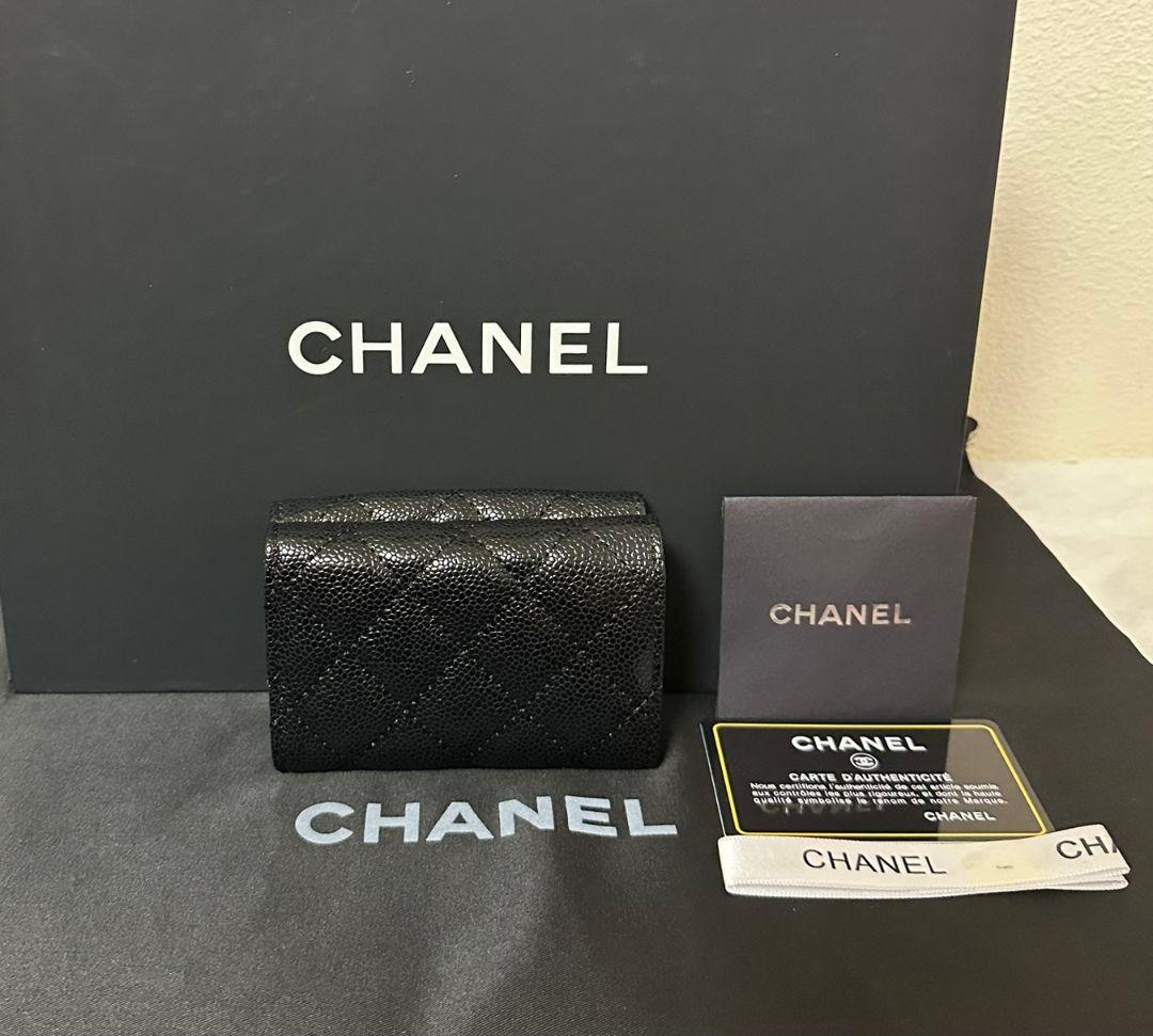 CHANEL ノベルティキルティングレザー折り財布ブラック