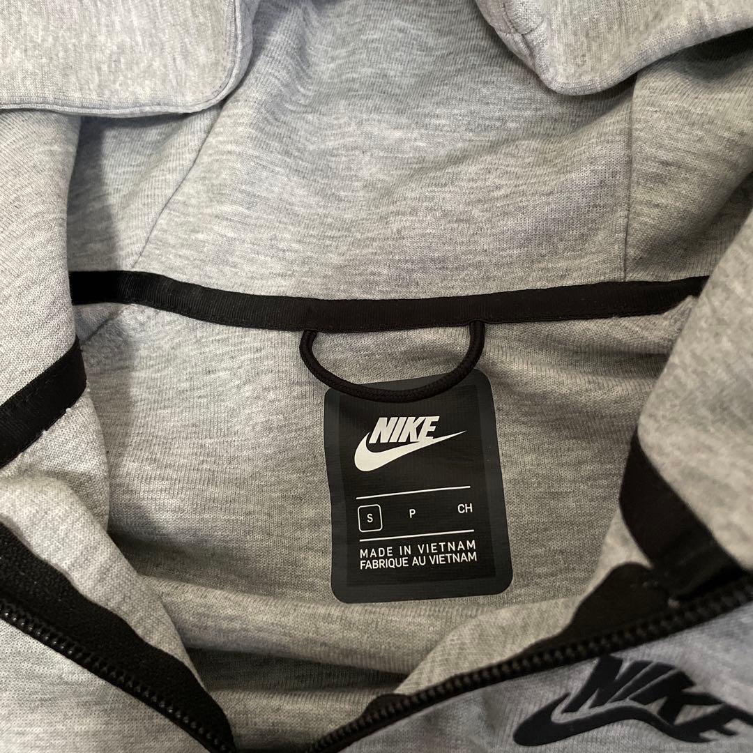 NIKE テックフリース 上