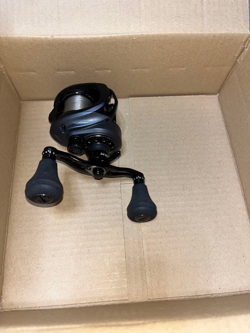 Abu Garcla REVO BEASTレボ　ビースト40-HS ライン付き