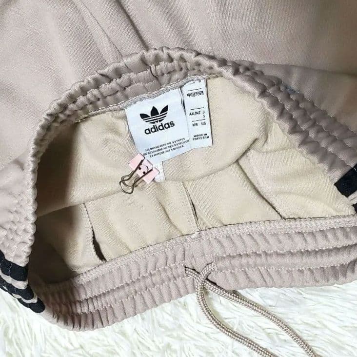 ■adidas ベージュ ジャージパンツ 3本ライン トレフォイル 美品