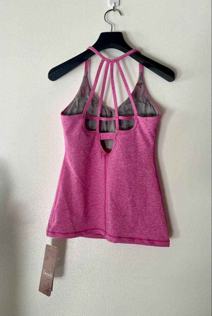 easyoga イージーヨガ　glamMe strappy tank ルルレモン