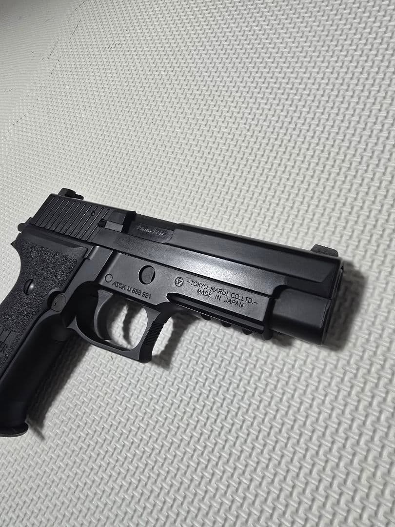 mp5A4スタンダード　p226E2　東京マルイ　電動ガン　ガスガン　おまけつき