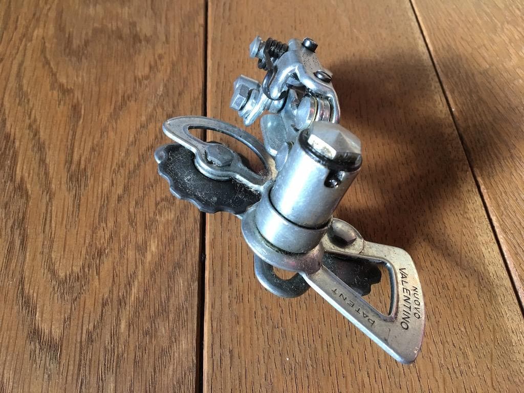 自転車　部品　パーツ   カンパニョーロ　バレンチノ　リアディレイラー