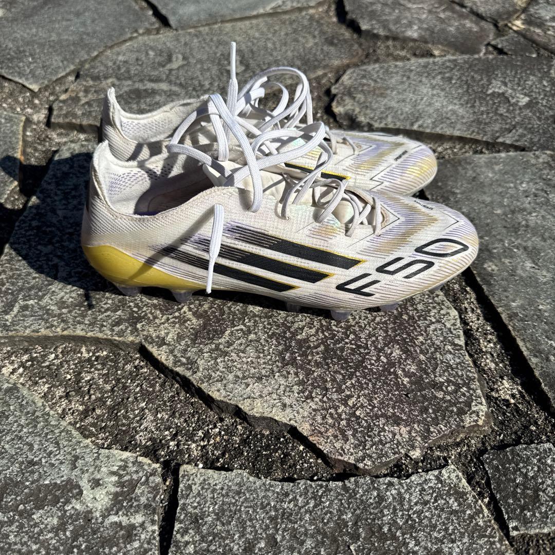 adidas F50 サッカーシューズ ホワイト/イエロー/ブラック