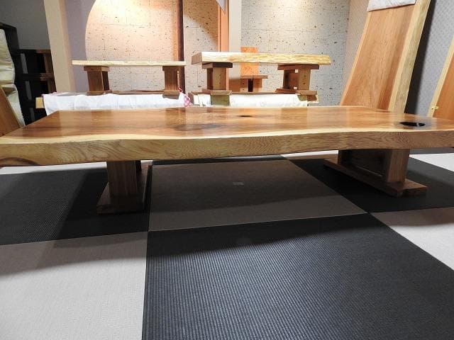 №45　秋田杉一枚板☆座卓☆厚板　6帖～8 帖☆巾広貴重品☆