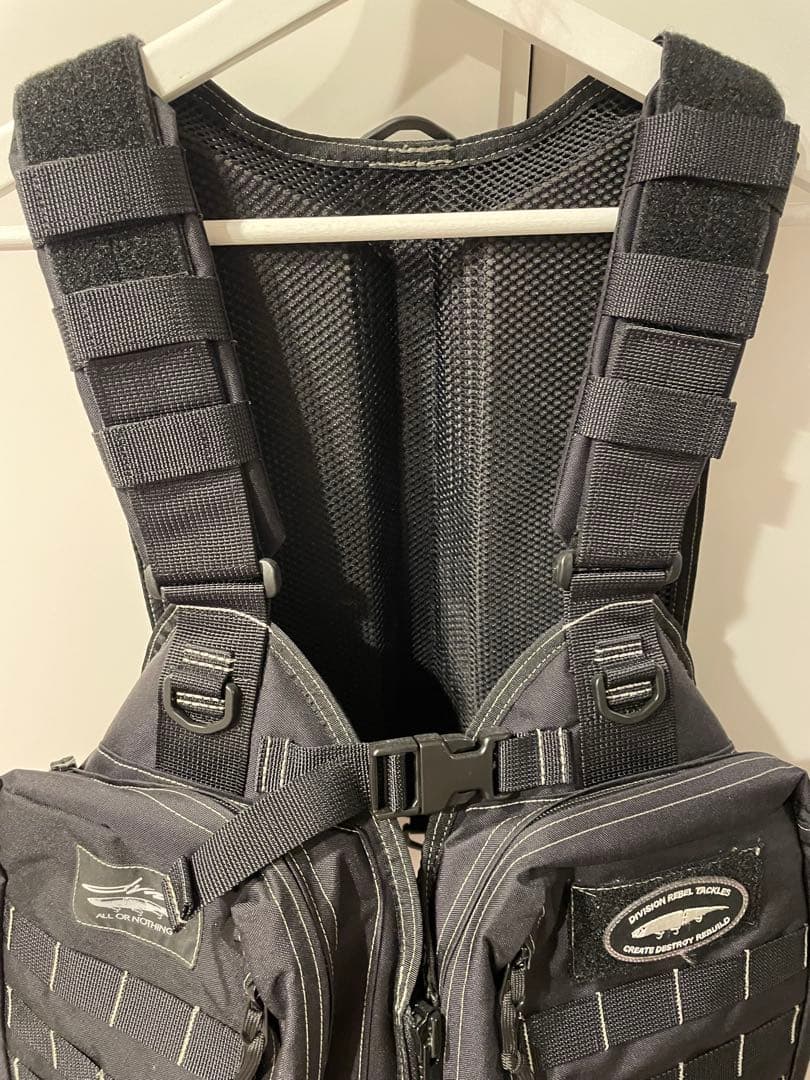 DRT SWIMBAIT GAME VEST & ベイトラップ セット売り