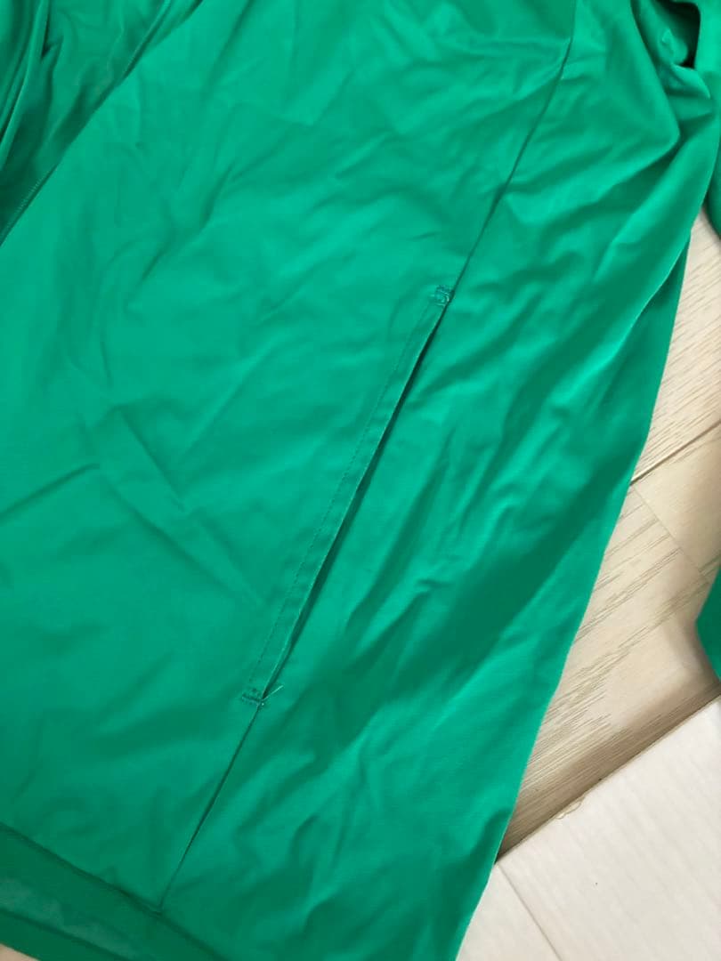 BEAMS GOLFのフルジップジャケット　袖取り外し可能