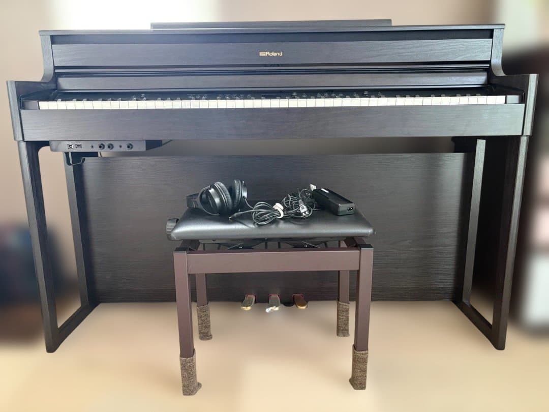 【美品】Roland HP704 ピアノマット付き