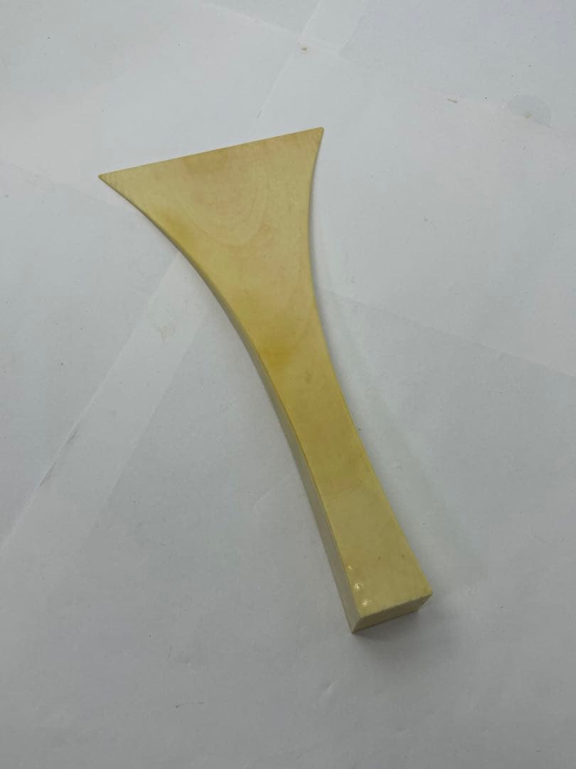 ヴィンテージ  天然素材　バチ　重さ約　88.5g　#725