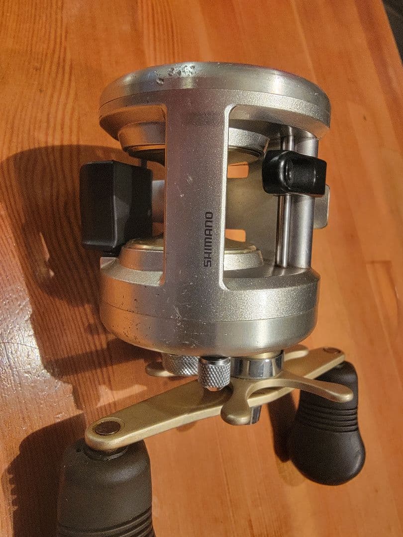 SHIMANO AXIS ベイトリール 100 丸型リール
