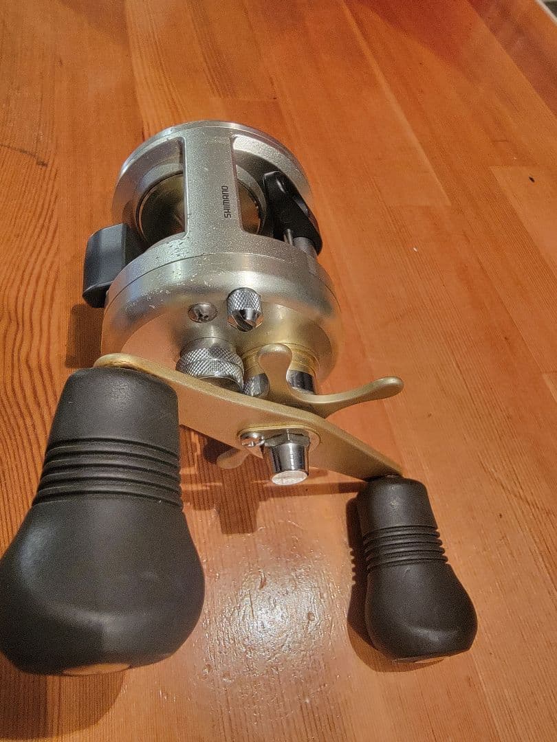SHIMANO AXIS ベイトリール 100 丸型リール