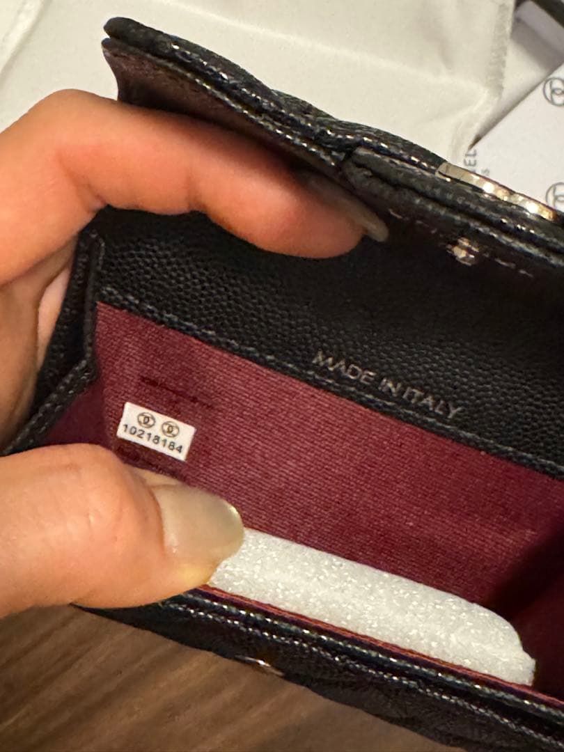 CHANELノベルティキャビアスキンコンパクト財布
