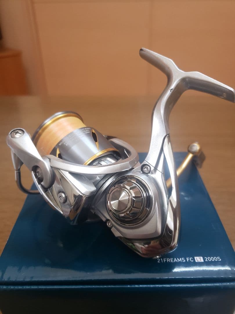 マグシールド搭載 ダイワ 21フリームス FC LT2000S スピニングリール